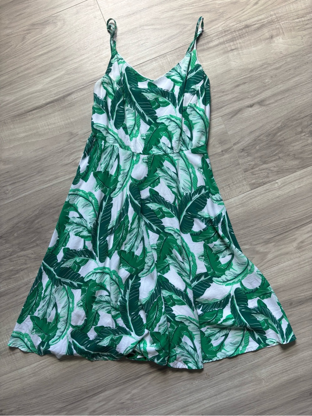 Green Leaf-Print Spaghetti Strap Summer Dress - Size XS - Picture 2 of 6